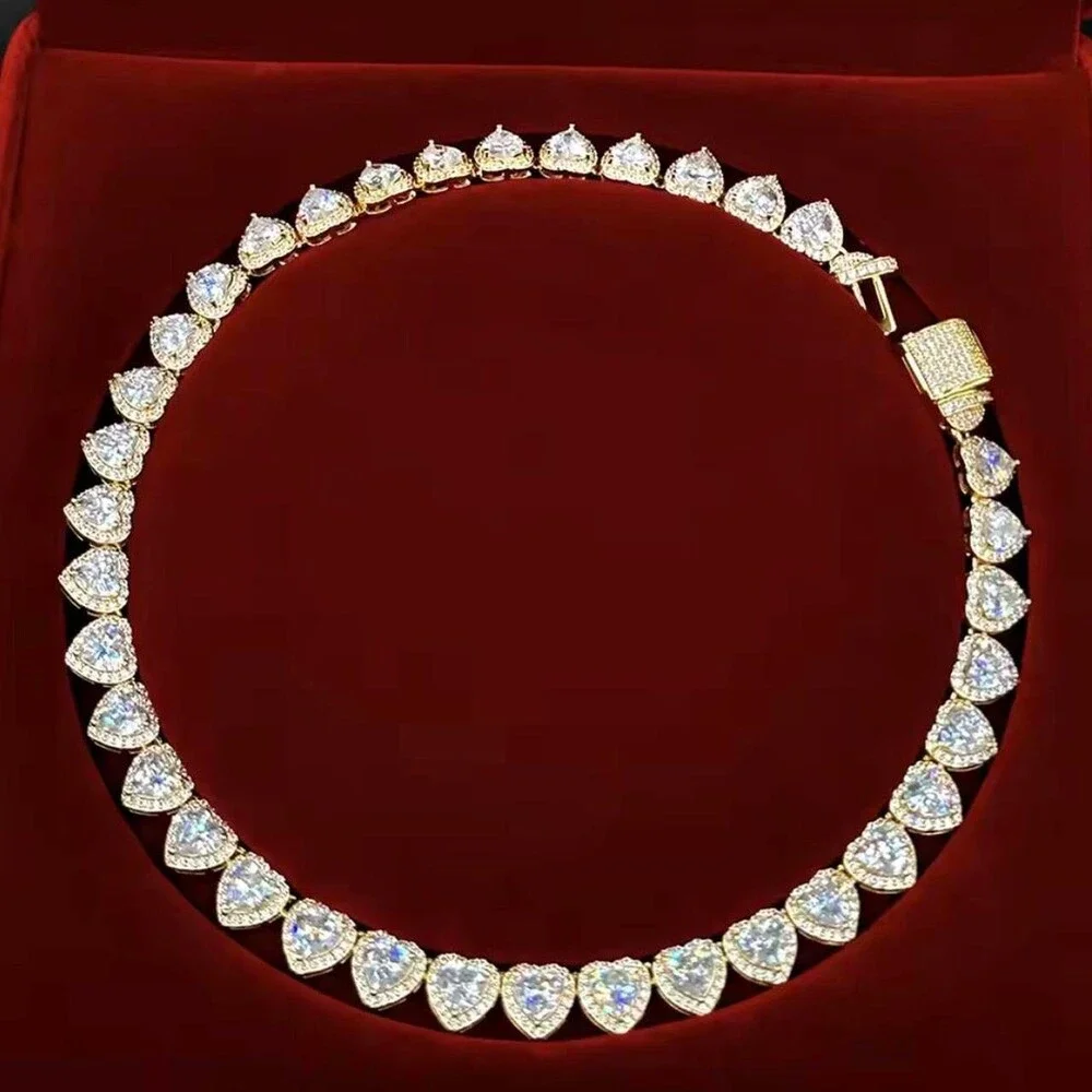 Gold Heart Shaped Necklace 16 Inch 444 E